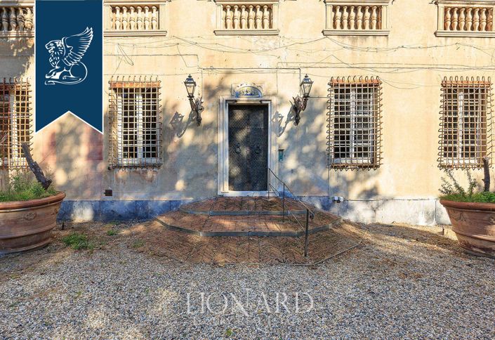 Image No.47-20 Bed Villa for sale