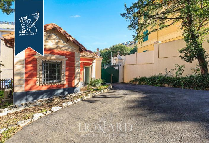 Image No.50-20 Bed Villa for sale