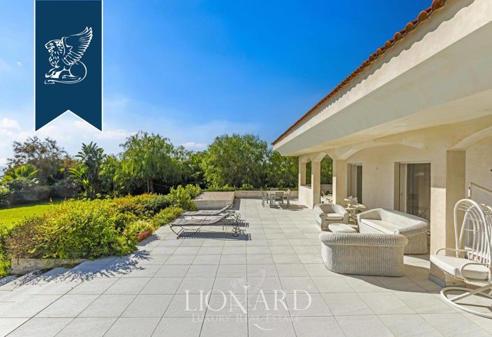 Image No.11-7 Bed Villa for sale