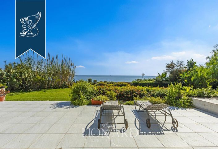 Image No.12-7 Bed Villa for sale