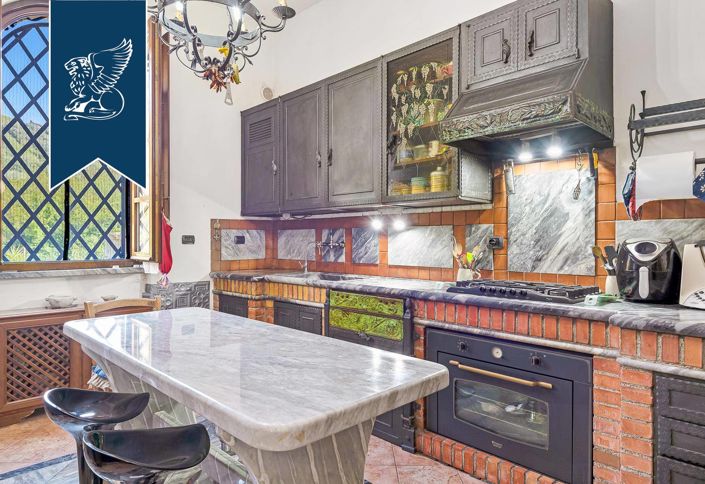 Image No.16-6 Bed Villa for sale