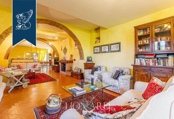 Image No.19-Ferme de 11 chambres à vendre à Certaldo