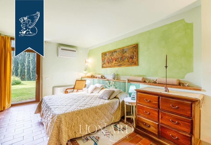 Image No.28-Ferme de 11 chambres à vendre à Certaldo