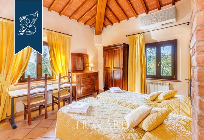 Image No.32-Ferme de 11 chambres à vendre à Certaldo