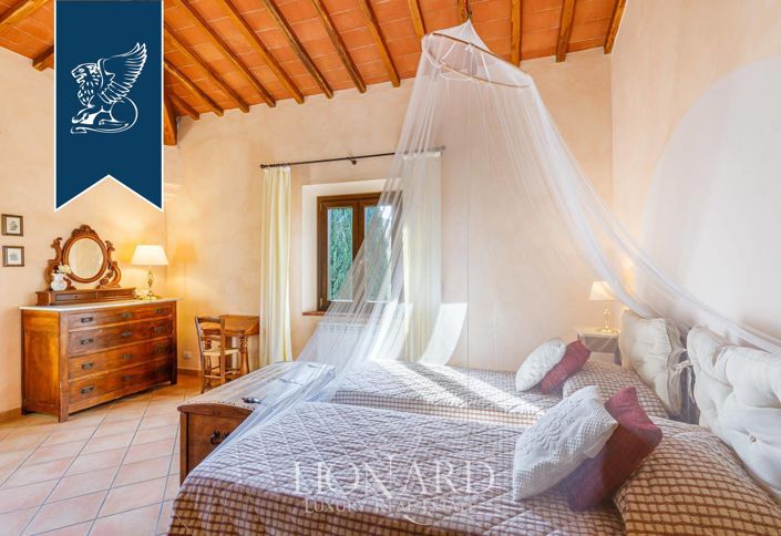 Image No.37-Ferme de 11 chambres à vendre à Certaldo