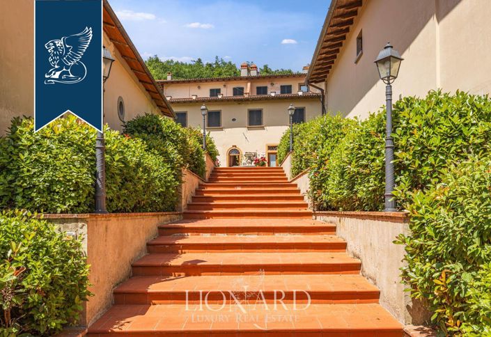 Image No.9-14 Bed Villa for sale