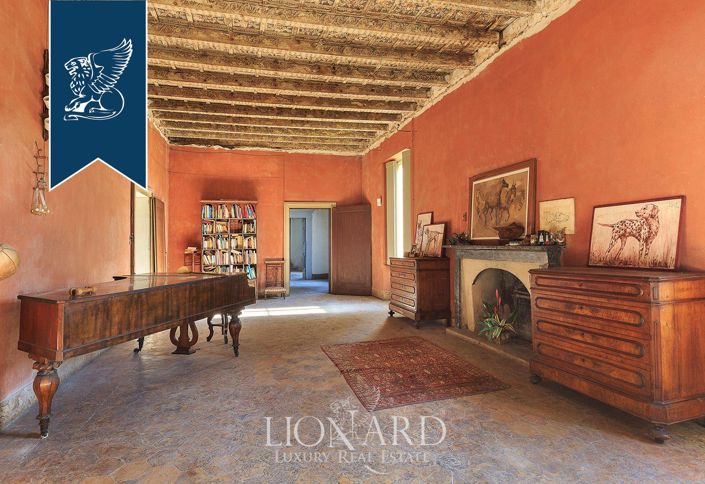 Image No.17-30 Bed Property for sale