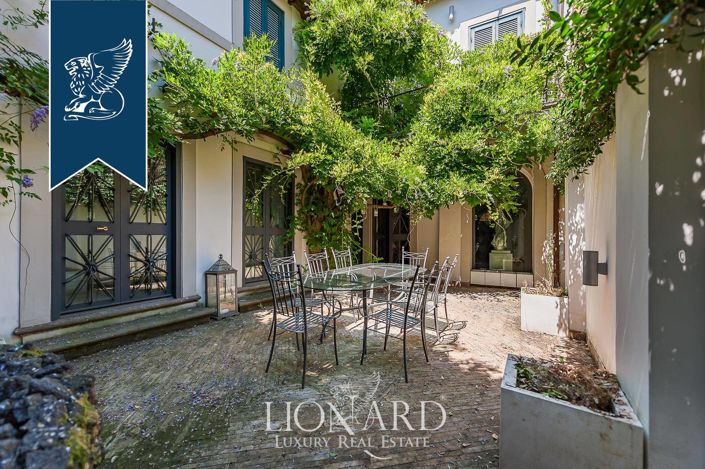 Image No.16-2 Bed Property for sale