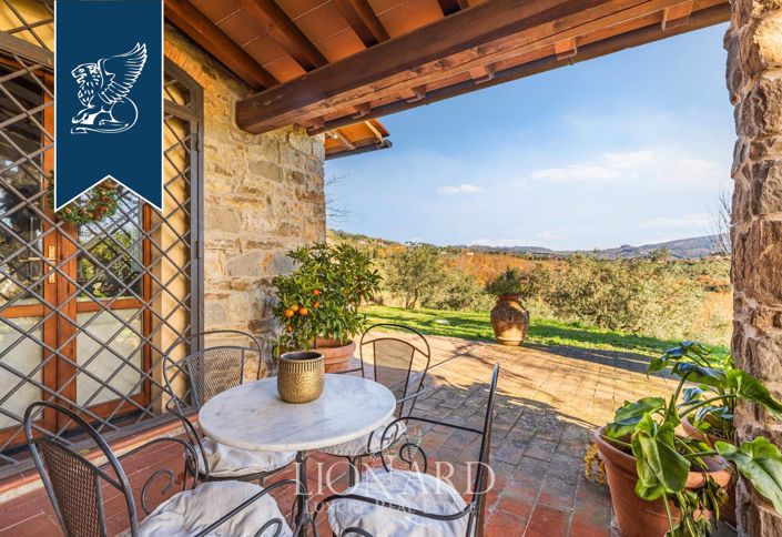 Image No.10-Ferme de 30 chambres à vendre à Florence