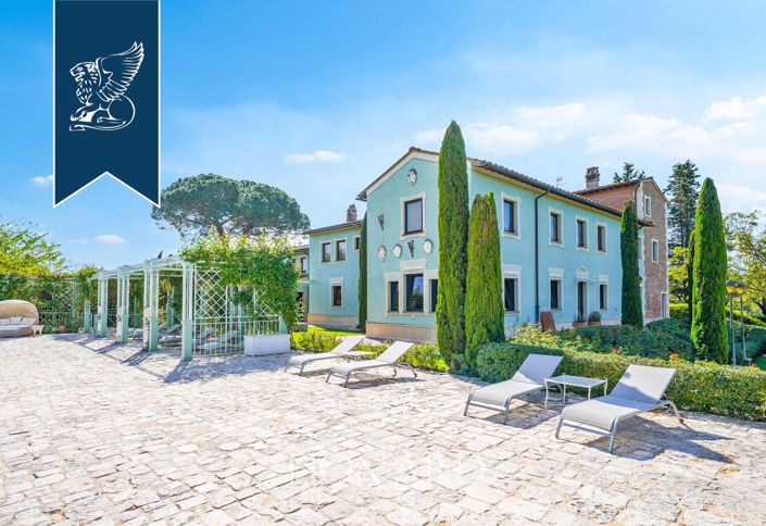 Image No.4-18 Bed Hotel for sale