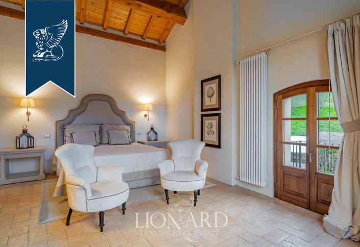 Image No.20-Maison de campagne de 8 chambres à vendre à Pistoia