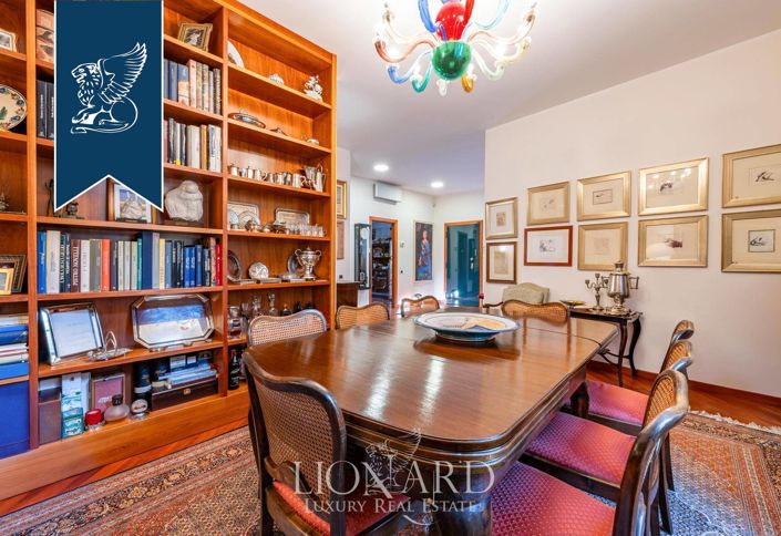 Image No.20-2 Bed Apartment for sale