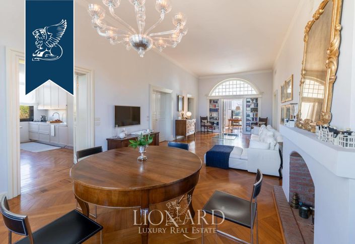 Image No.16-8 Bed Villa for sale