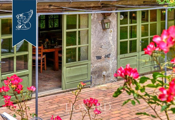 Image No.14-8 Bed Villa for sale