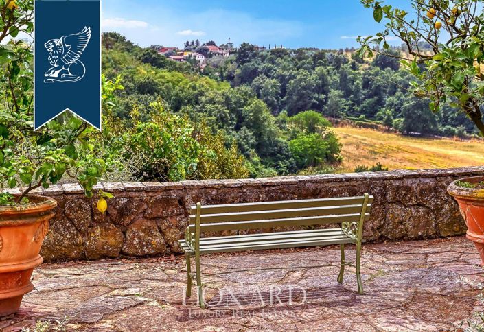 Image No.15-8 Bed Villa for sale