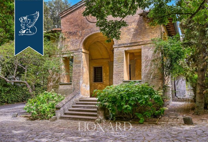 Image No.18-8 Bed Villa for sale