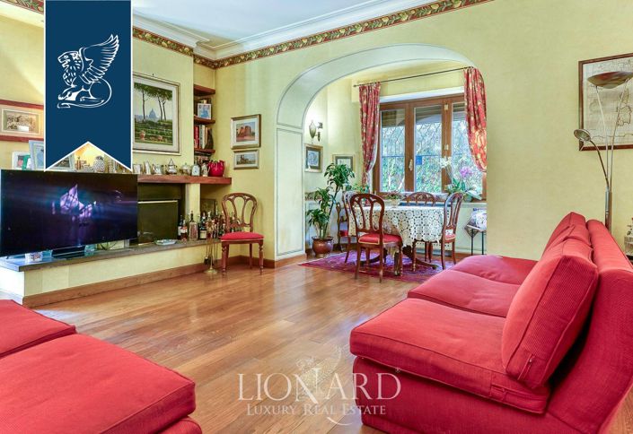 Image No.9-8 Bed Villa for sale