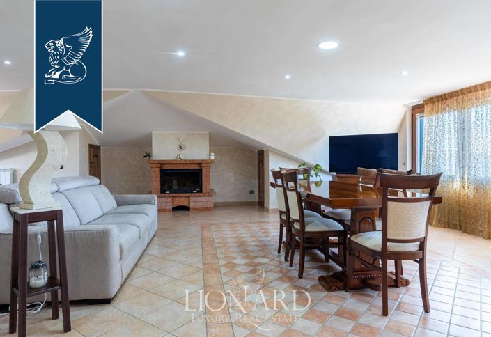 Image No.20-Villa de 5 chambres à vendre à Monterotondo