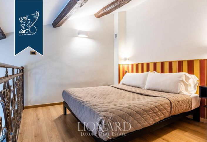 Image No.10-6 Bed Apartment for sale