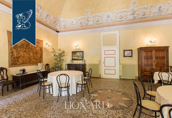 Image No.25-4 Bed Villa for sale