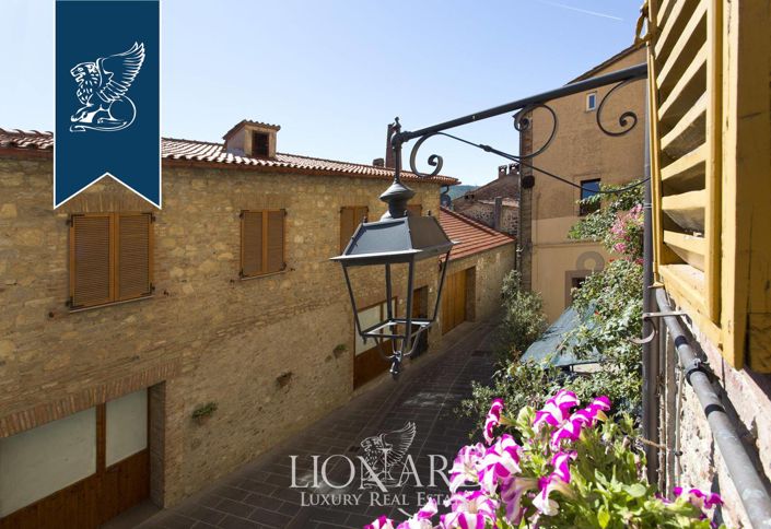 Image No.19-28 Bed Hotel for sale