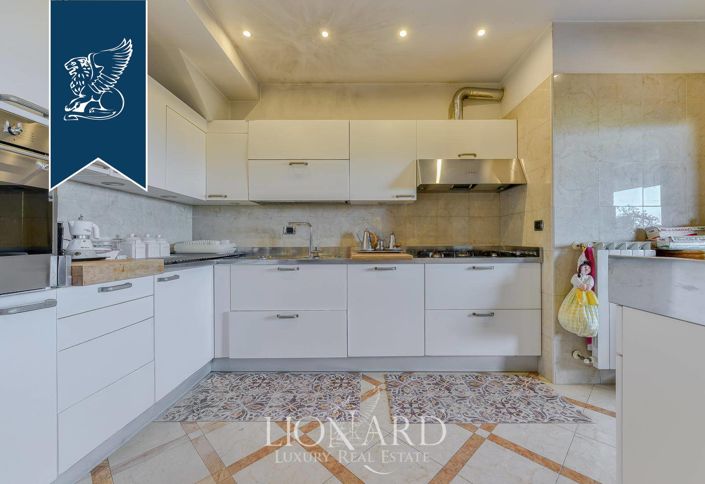 Image No.15-3 Bed Apartment for sale