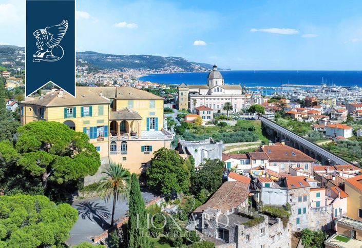 Image No.3-Propriété de 20 chambres à vendre à Loano