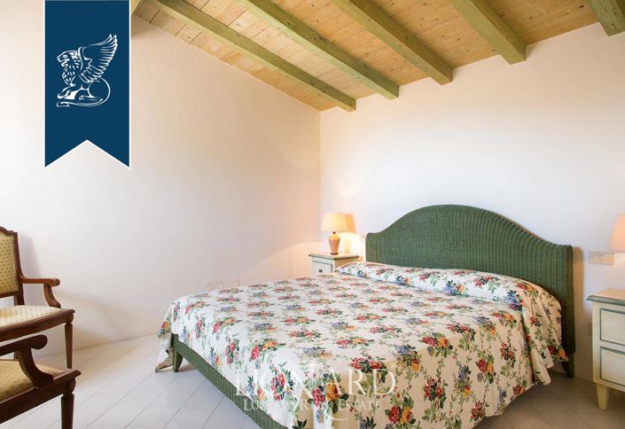 Image No.19-9 Bed Villa for sale