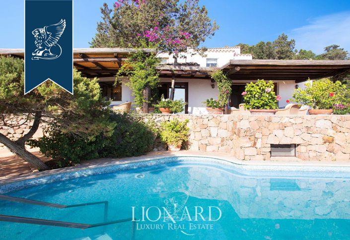 Image No.5-9 Bed Villa for sale