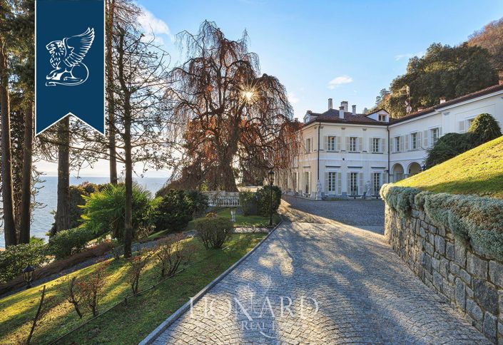 Image No.18-10 Bed Villa for sale