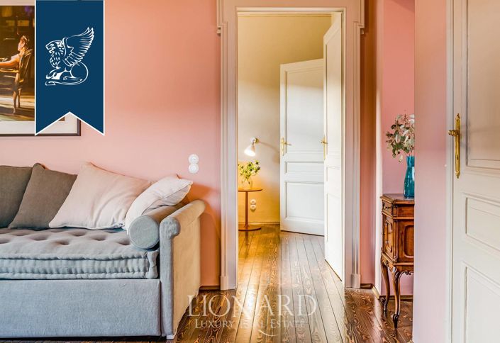 Image No.25-6 Bed Hotel for sale