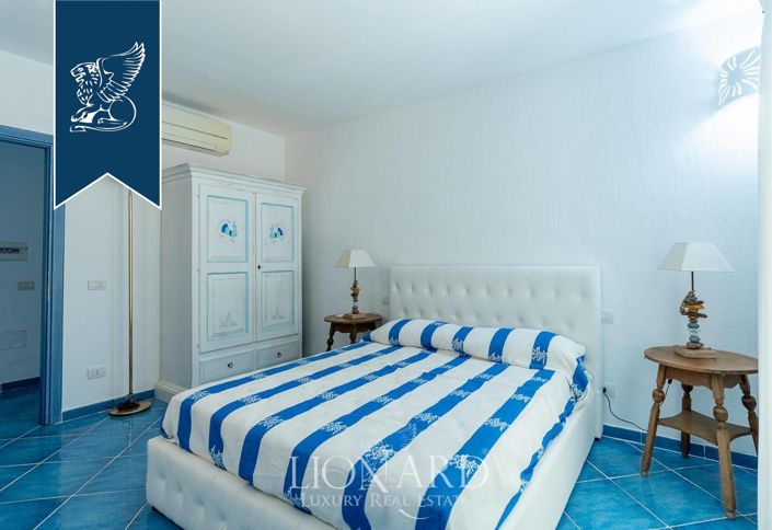 Image No.19-6 Bed Villa for sale