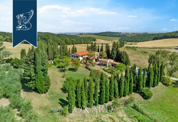 Image No.2-8 Bed Country House for sale