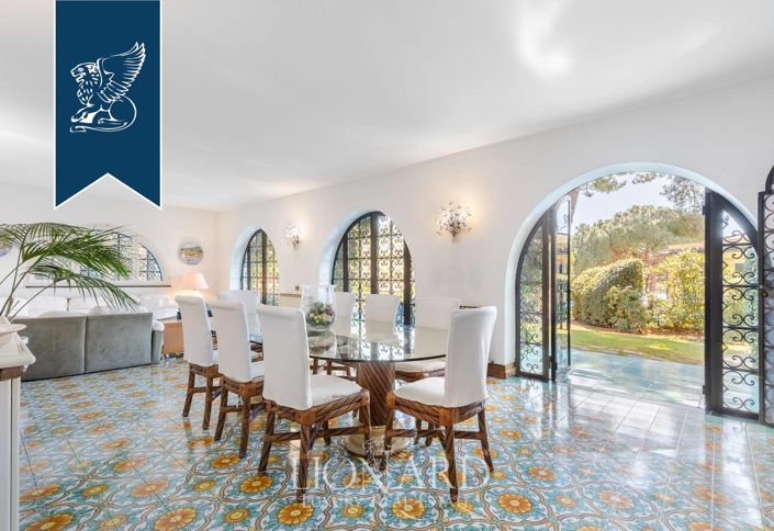 Image No.11-7 Bed Villa for sale