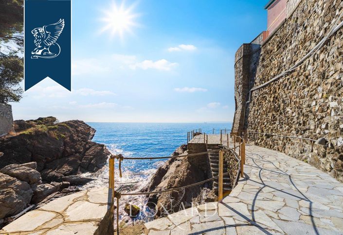 Image No.7-7 Bed Villa for sale