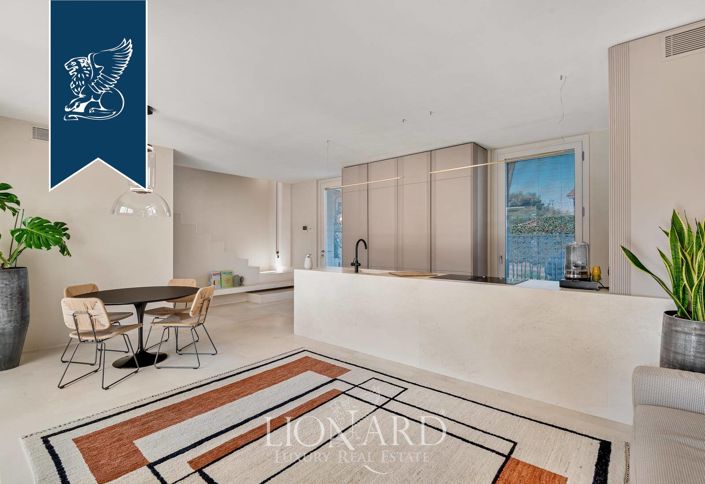 Image No.5-2 Bed Villa for sale