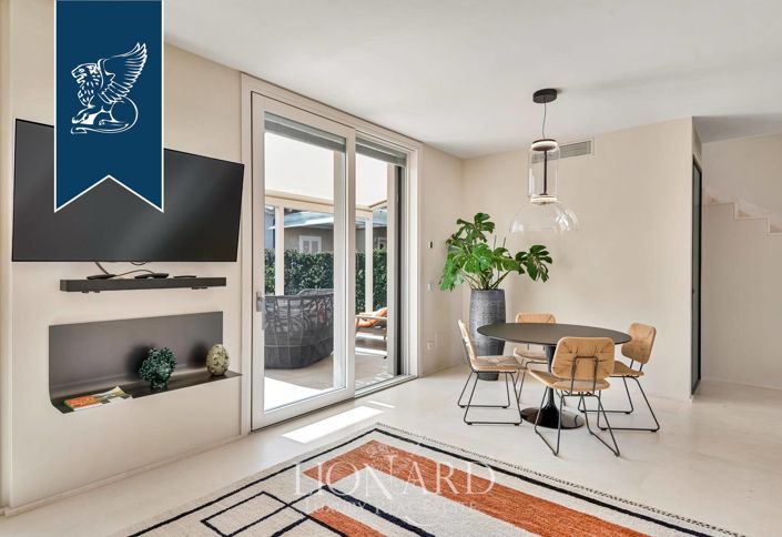 Image No.6-2 Bed Villa for sale