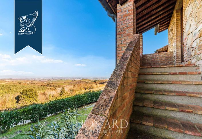 Image No.19-Ferme de 14 chambres à vendre à Montaione