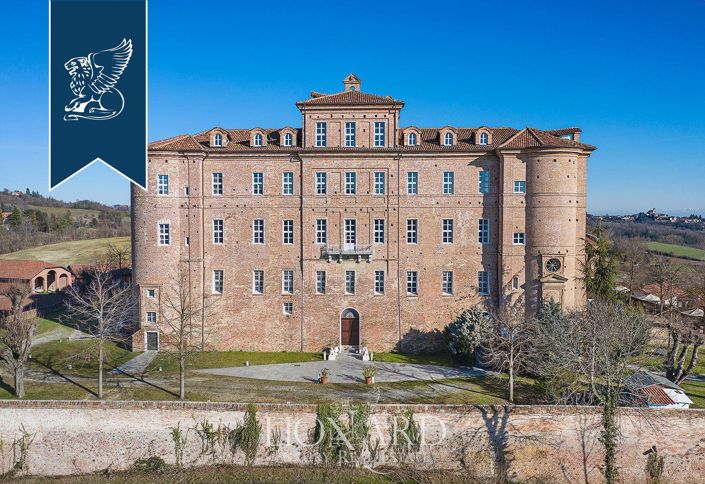 Image No.20-40 Bed Property for sale