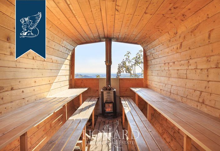 Image No.26-40 Bed Property for sale