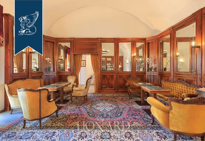 Image No.28-40 Bed Property for sale