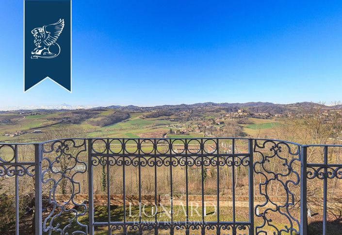 Image No.51-40 Bed Property for sale