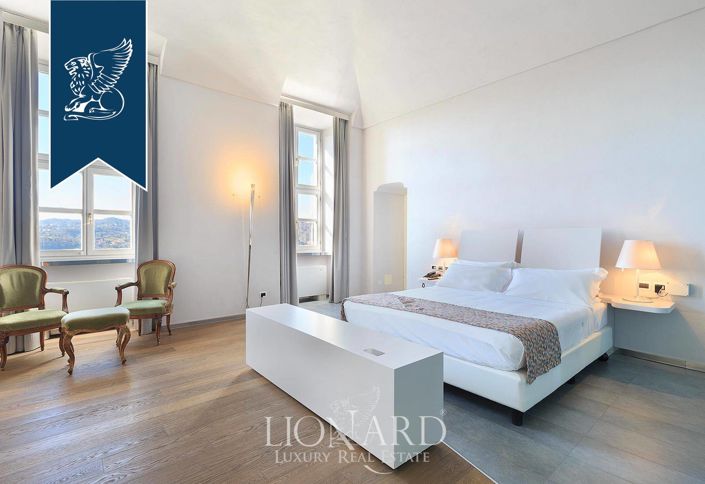 Image No.52-40 Bed Property for sale