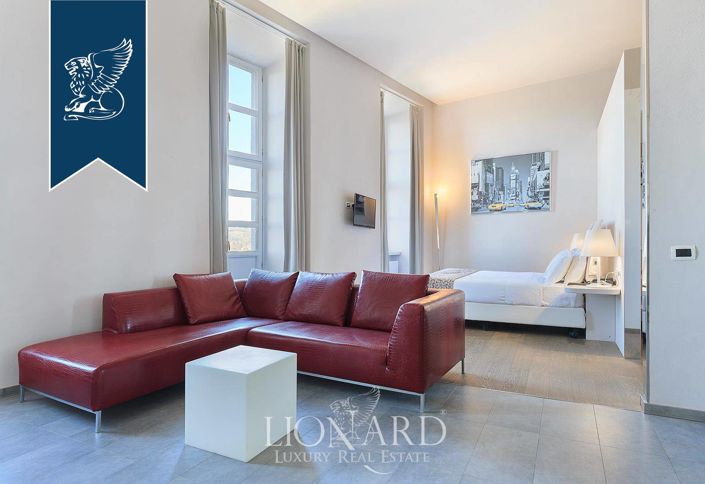 Image No.60-40 Bed Property for sale