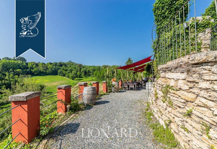 Image No.16-40 Bed Property for sale