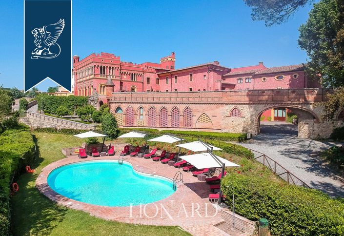 Image No.8-40 Bed Property for sale