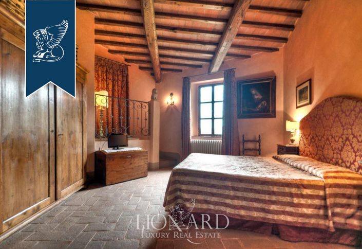 Image No.16-10 Bed Villa for sale