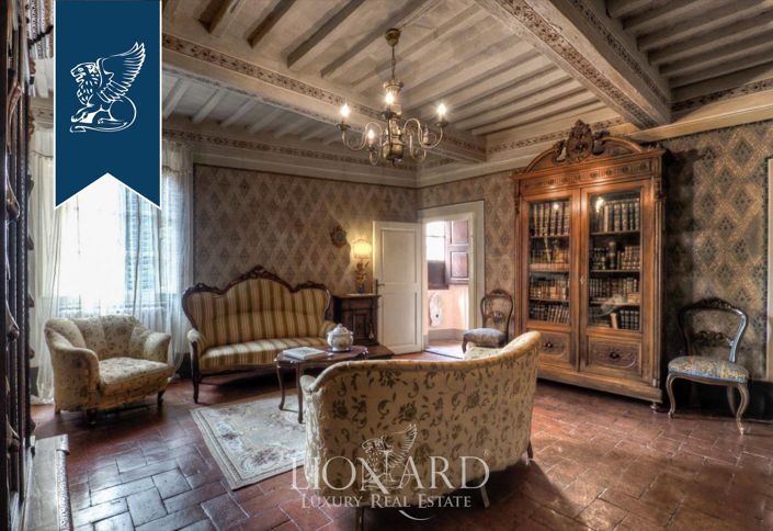 Image No.2-10 Bed Villa for sale