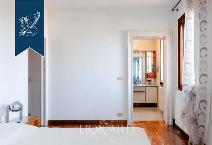 Image No.18-3 Bed Apartment for sale