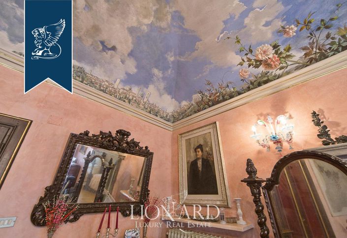 Image No.34-8 Bed Villa for sale